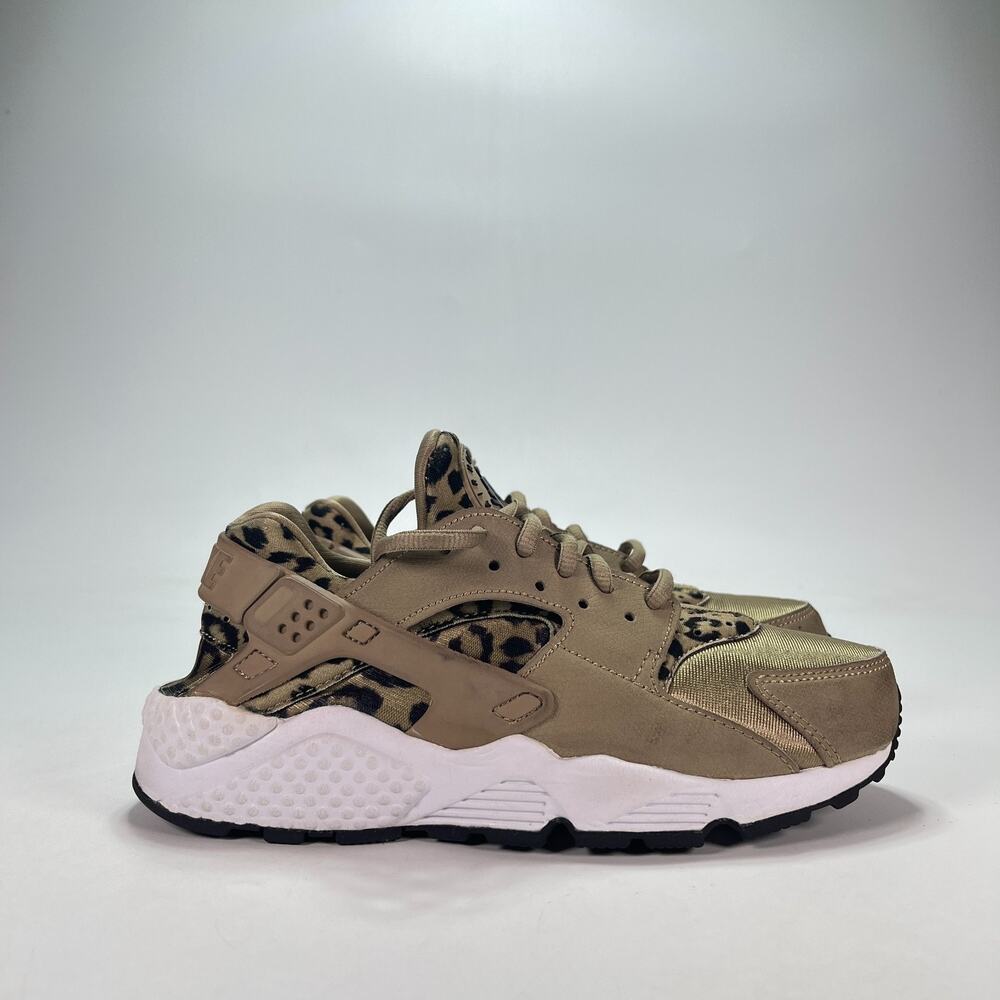 Nike Women's Sneakers Tan with Leopard Print